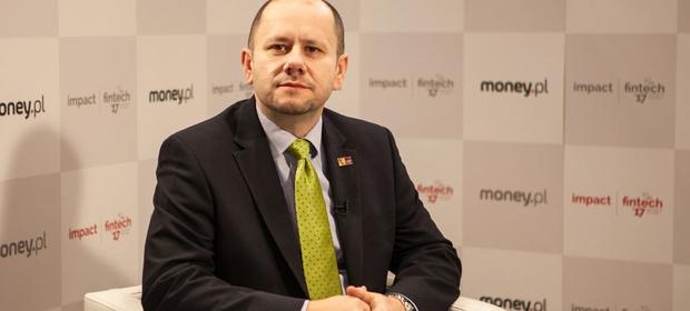 Zdaniem Mariusza Ożgi, firmy z branży fintech mogą pomóc bankom w wejściu na rynki zachodnie