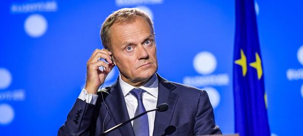 Szczególnym zainteresowaniem śledczych cieszy się były premier Donald Tusk.
