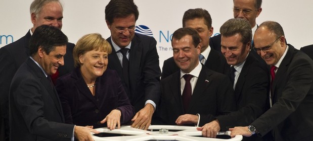Gazociąg Nord Stream w z pompą uruchamiali niemieccy i rosyjscy politycy