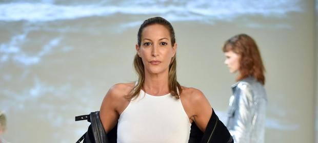 Tamara Czartoryska jest byłą modelką. Jest też córką Adama Karola Czartoryskiego, fundatora kolekcji rodu