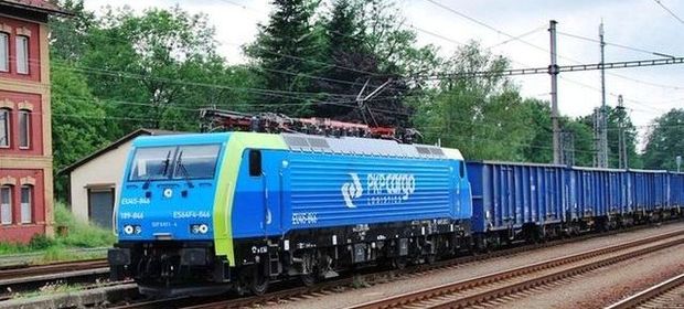 Do taboru PKP Cargo na koniec 2016 roku należało 2 tys. lokomotyw i 60 tys. wagonów.