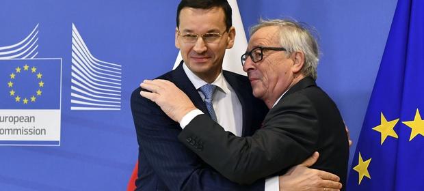 Mateusz Morawiecki nie musi zaczynać kolejnego sporu z szefem Komisji Europejskiej