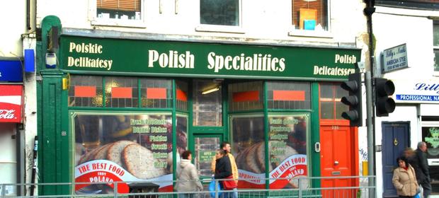 Polacy widzą co się dzieje na rynku walut. Wybierają atrakcyjne zarobki w Niemczech