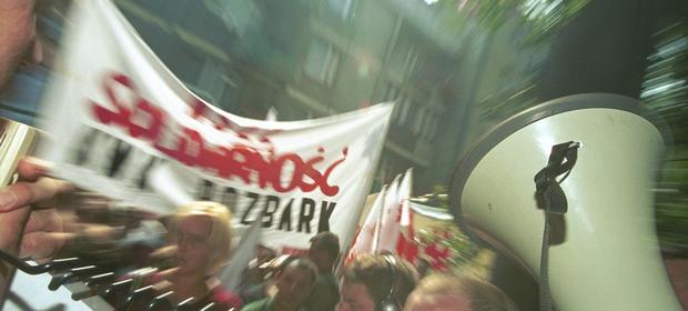 Angażowanie pracowników w proces zmiany pomaga łagodniej się z nimi pogodzić