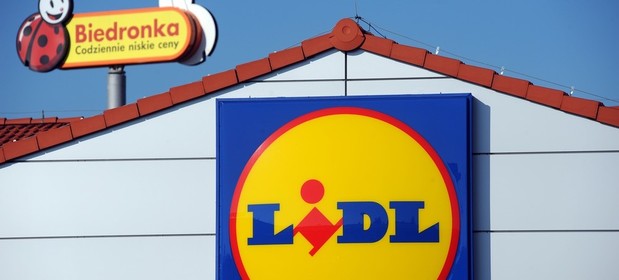 Biedronka jest zdecydowanym liderem rynku dyskontów w Polsce. Goni ją Lidl.