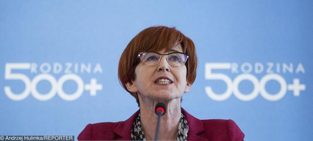 Minister Rodziny Elżbieta Rafalska jest twarzą programu "Rodzina 500+"