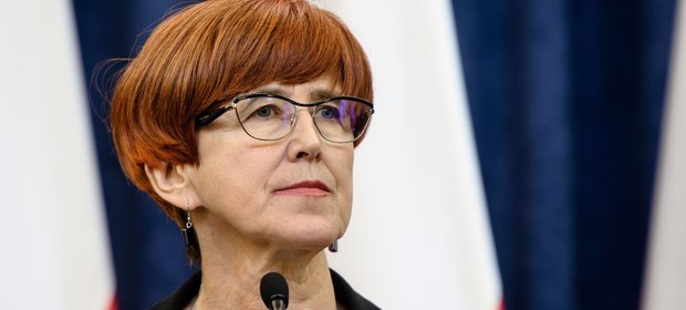 Minister podkreśliła, że program Rodzina 500 plus powstał po to, by "przywrócić rodzinom godność".