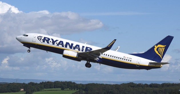 Piloci Ryanair dostaną podwyżki.