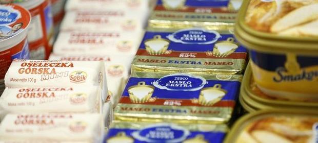 UOKiK zajmie się nie tylko masłem - rynek jabłek i mleka również pod lupą.