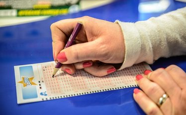 Najbardziej niezwykłe przypadki wygranych w Lotto, strona 1 z 12 | Money.pl