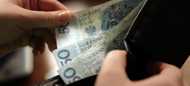 Z przemocą ekonomiczną mamy do czynienia, kiedy któryś z partnerów czy członków rodziny wykorzystuje pieniądze do ograniczania, czy nękania bliskich