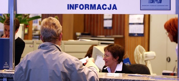 Klientów banków czeka przyjemna niespodzianka. Raty kredytów powinny być nieco niższe.