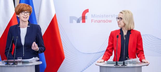O podatku solidarnościowym mówiły minister finansów Teresa Czerwińska i szefowa resortu rodziny Elżbieta Rafalska