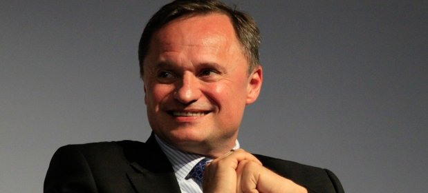 Banki Leszka Czarneckiego w pracujących w Polsce Ukraińcach widzą swoją szansę