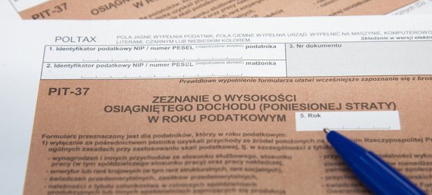 PIT-37 wypełnia większość polskich podatników