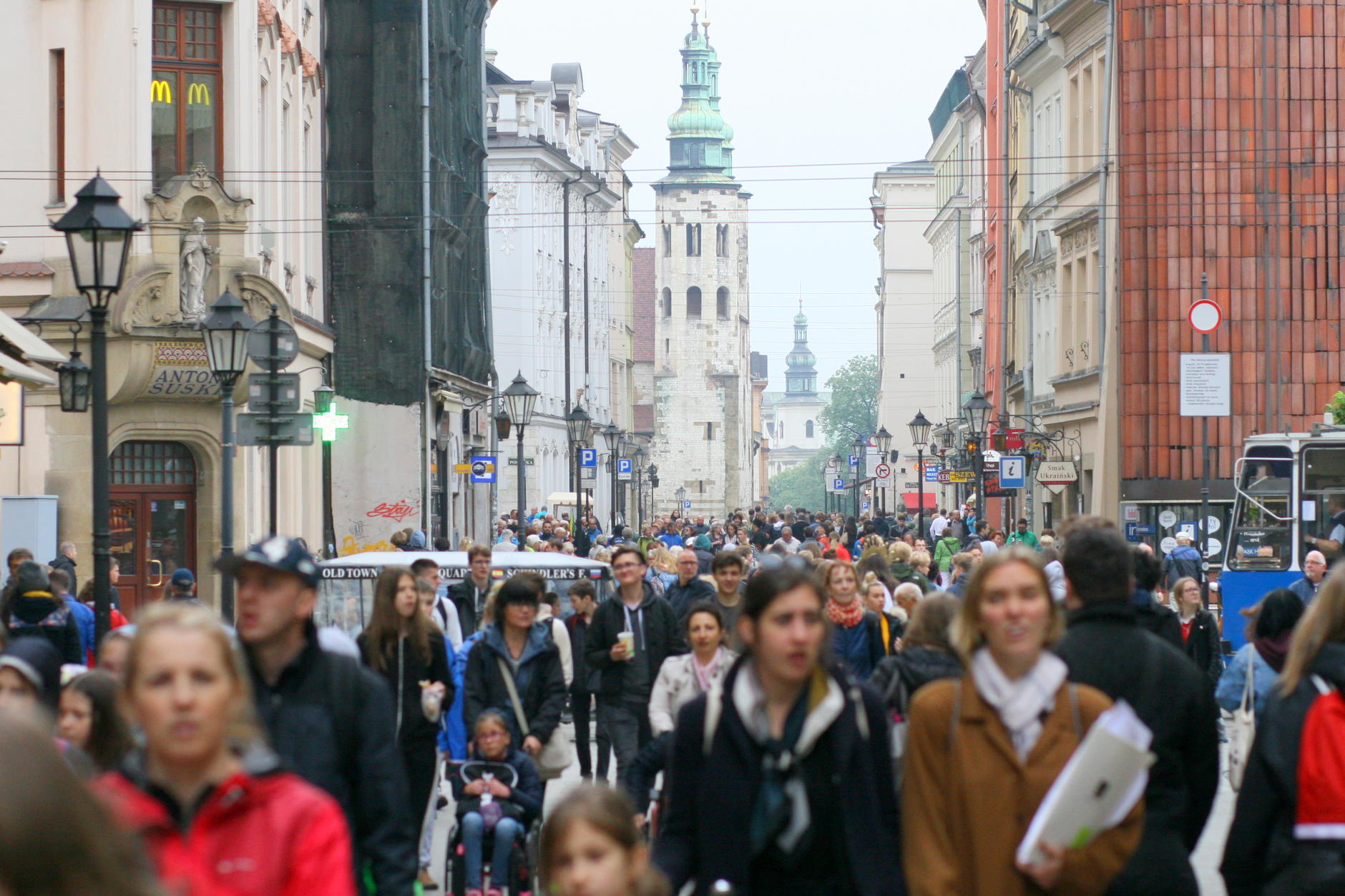 Gonimy Unię, ale powoli. Poziom PKB na mieszkańca Polski zwiększył się do 11,8 tys. euro