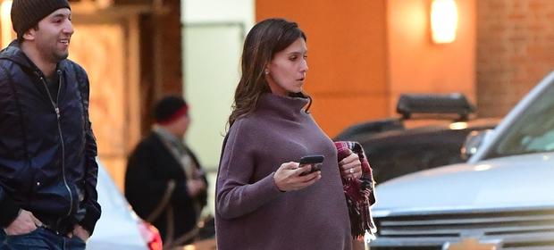 Ubrania MISBHV są cenione na świecie. Na zdjęciu: Hilaria Baldwin