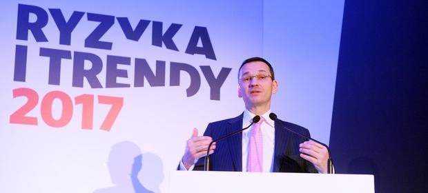 - My zasadniczo nie patrzymy na podnoszenie podatków jako to źródło, gdzie ma się znaleźć 40 czy 50 mld zł - zadeklarował wicepremier Mateusz Morawiecki podczas konferencji "Ryzyka i Trendy 2017" w styczniu 2017 r.