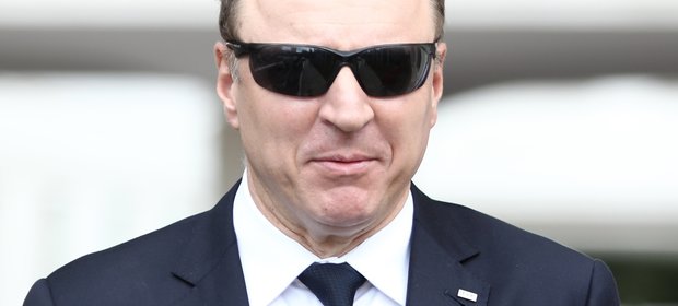 Jacek Kurski, prezes Telewizji Polskiej, może spać spokojnie. Według szefa RMN "byt finansowy mediów publicznych na najbliższy rok jest zapewniony"