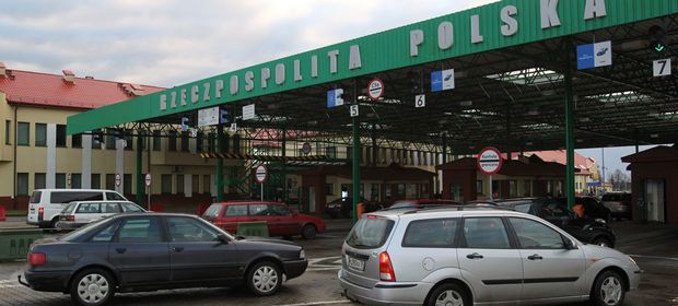 W lipcu i sierpniu 2016 r. granicę przekroczyło 250 tys. obywateli Rosji, a w lipcu i sierpniu 2017 r. było to 370 tys.