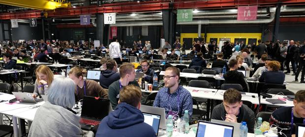 Początkujacy programiści na Zachodzie mogą zarabiać nawet pięciocyfrowe pensje