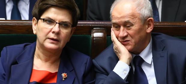 Premier Szydło i minister energii Krzysztof Tchórzewski. To on odpowiada w rządzie za sprawy górnictwa