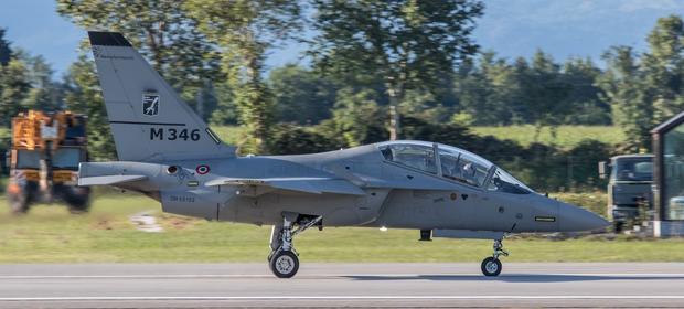 Master to włoska nazwa samolotów typu M-346. Wśród pilotów i personelu technicznego polska wersja nieoficjalnie nazywana jest Bielikiem
