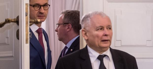 Przy Nowogrodzkiej pojawili się wszyscy najważniejsi politycy PiS, wśród nich premier Mateusz Morawiecki