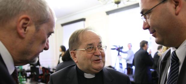 Posiedzenie sejmowej Komisji Kutury i Środków Przekazu. Od lewej: Antoni Macierewicz, o. Tadeusz Rydzyk, Andrzej Jaworski