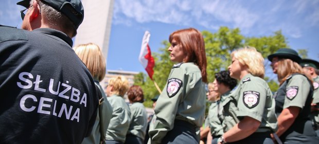 Warszawa, 08.06.2016. Protest celników, którzy obawiają się, ze wprowadzenie KAS oznacza likwidację Służby Celnej.