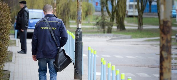 Co roku do Polaków trafia około 100 mln pism przekazywanych tradycyjnym listem poleconym, z tego niemal 80 mln to korespondencja urzędowa.